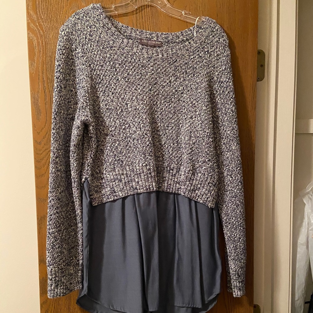 A Pea in The Pod maternity top